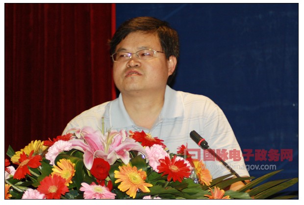 蔡立軍：超級(jí)計(jì)算和云計(jì)算助力構(gòu)建智慧城市