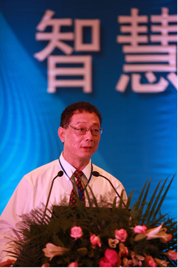 李鐵:微博可成為城市公共服務(wù)平臺(tái)