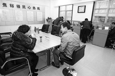 習(xí)近平到訪讓焦裕祿民心熱線微博粉絲暴增(圖)