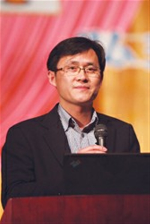 上海市閔行區(qū)教育局局長(zhǎng) 王浩