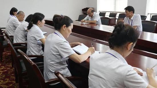 長沙市住房公積金管理中心岳麓區(qū)管理部月度工作講評(píng)會(huì)