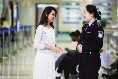 <p>　　熱情接待。</p>