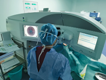 寒假摘鏡總動(dòng)員｜不是魔法！科學(xué)了解近視手術(shù)中的“加法”和“減法”