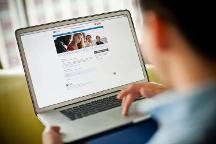 托福跟雅思的區(qū)別有哪些，怎么選投入少、申請(qǐng)?jiān)盒C(jī)會(huì)多？