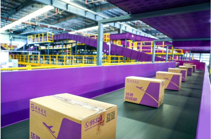 跨越速運的老板是誰？董事長胡海建為何要發(fā)展科技物流？