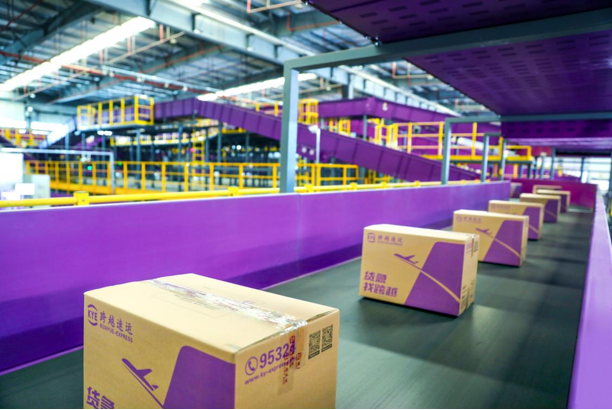 大件快遞用什么物流？跨越速運(yùn)讓運(yùn)輸安心更放心